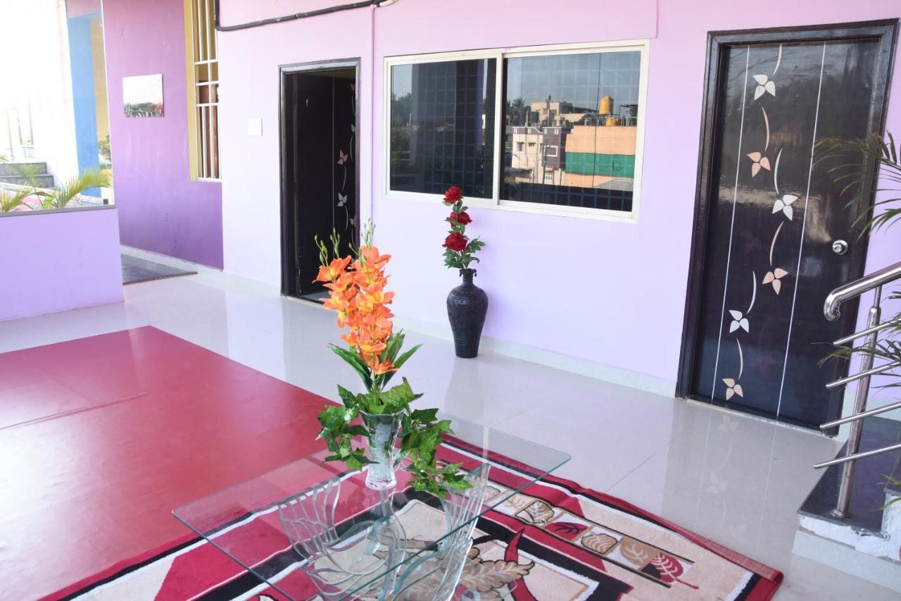 H P Homestay Dharwad Esterno foto