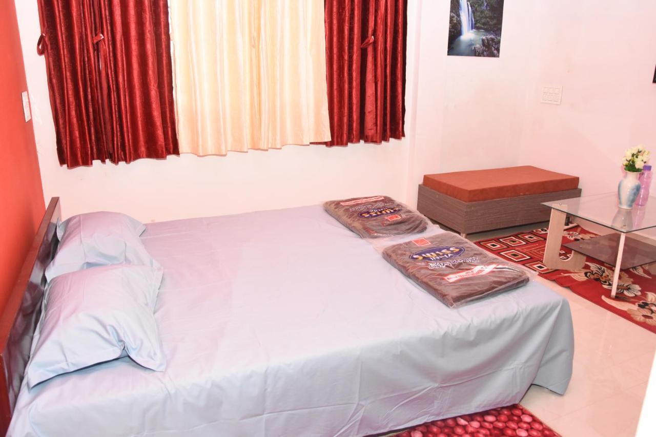 H P Homestay Dharwad Esterno foto