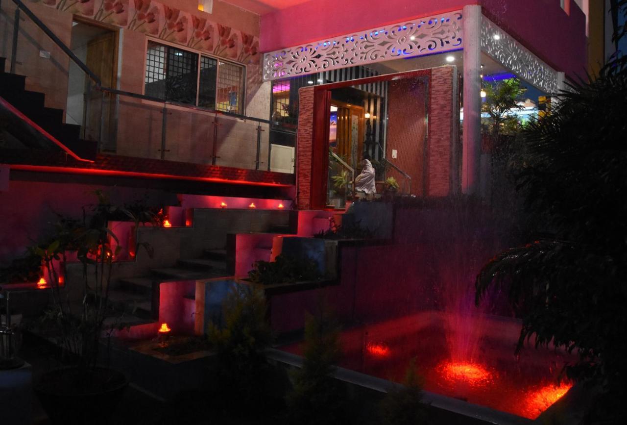 H P Homestay Dharwad Esterno foto